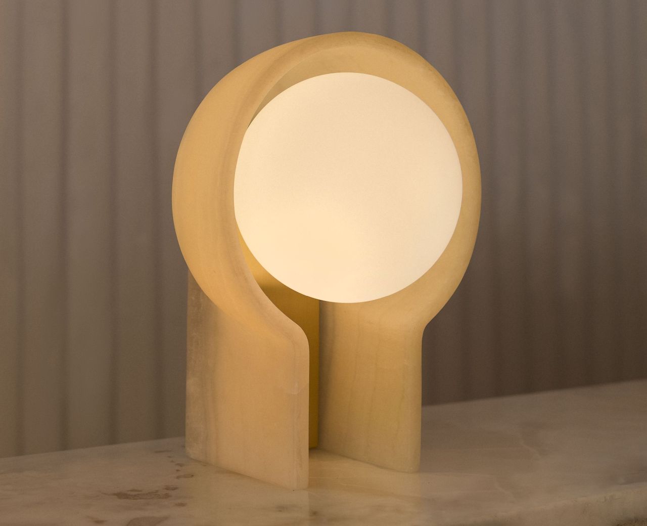 Bandido Expands its DBH 02 Collection With Table Lamp and New Material