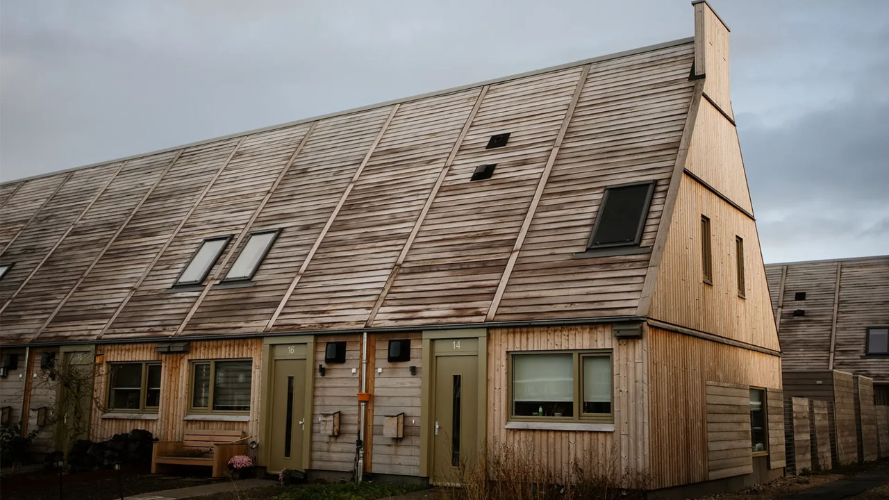 Carbon-Negative Marknesse Neighborhood Reinterprets Dutch Delft Red houses into Renewable, Bio-Based Affordable Dwelling