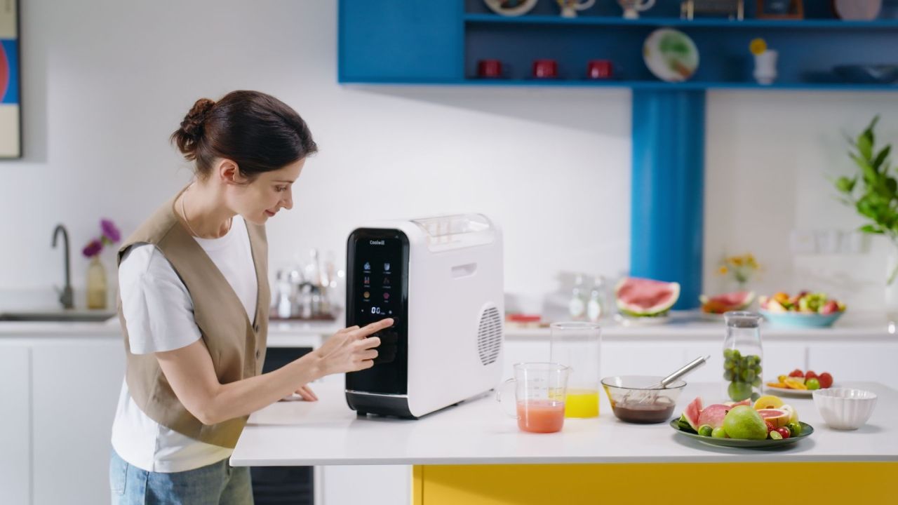 Coolwill Ice Pop Maker Prepares Popsicles in Just 30 Minutes at Kickstarter