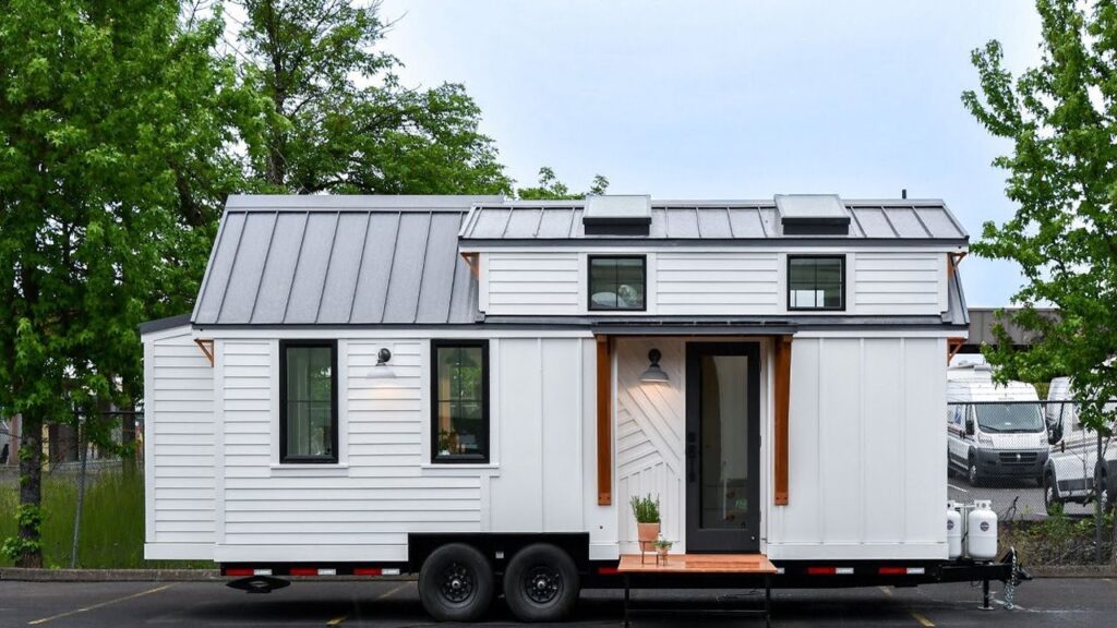 Craftsman Kootenay Tiny House