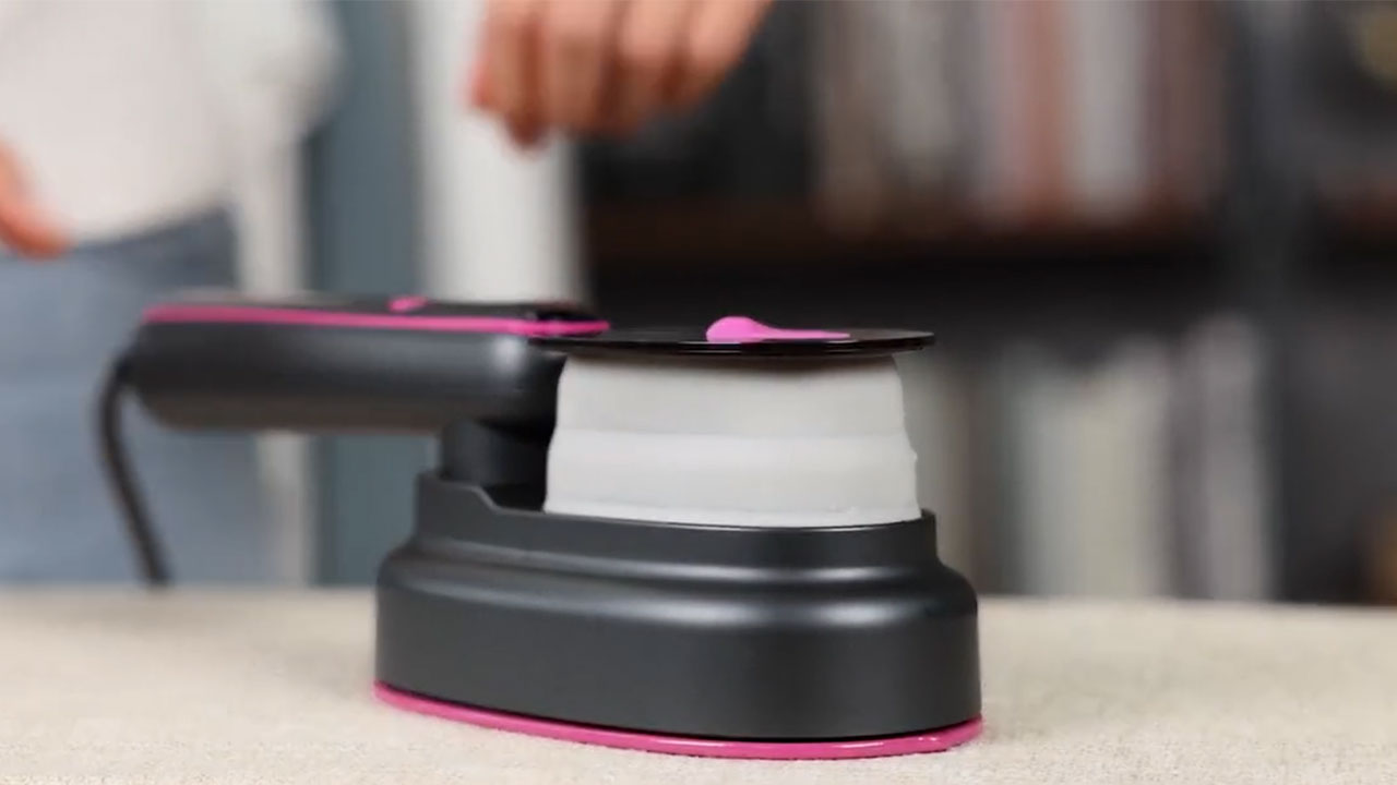 Drapova 2-in-1 Steamer & Iron has Special Modes for Different Fabrics