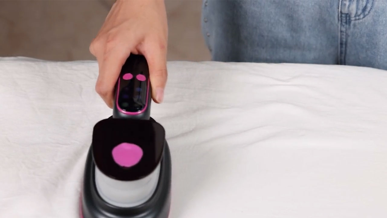 Drapova 2-in-1 Steamer & Iron has Special Modes for Different Fabrics