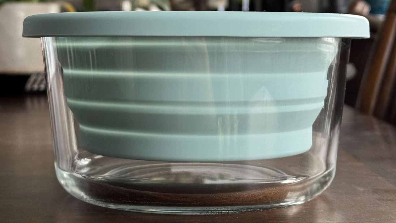 ExpandaLid food storage lid