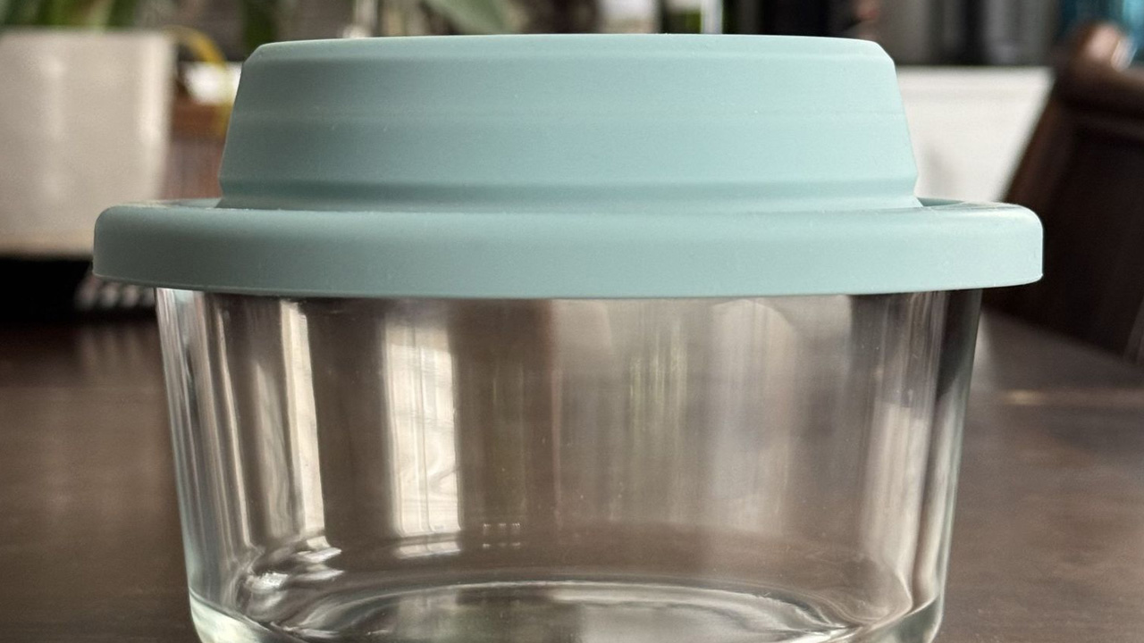 ExpandaLid food storage lid
