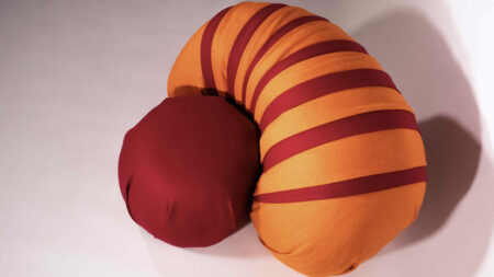 Fruto Lounge Chair by Julia Correia