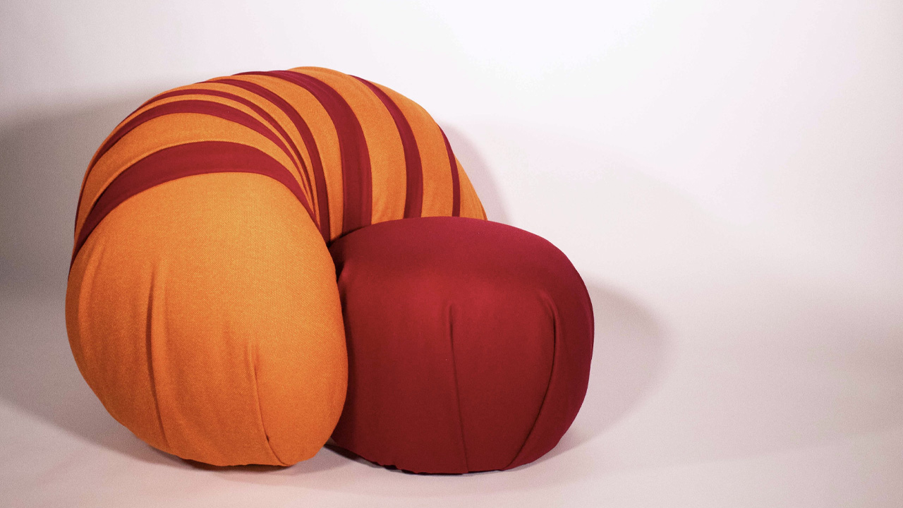 Fruto Lounge Chair by Julia Correia
