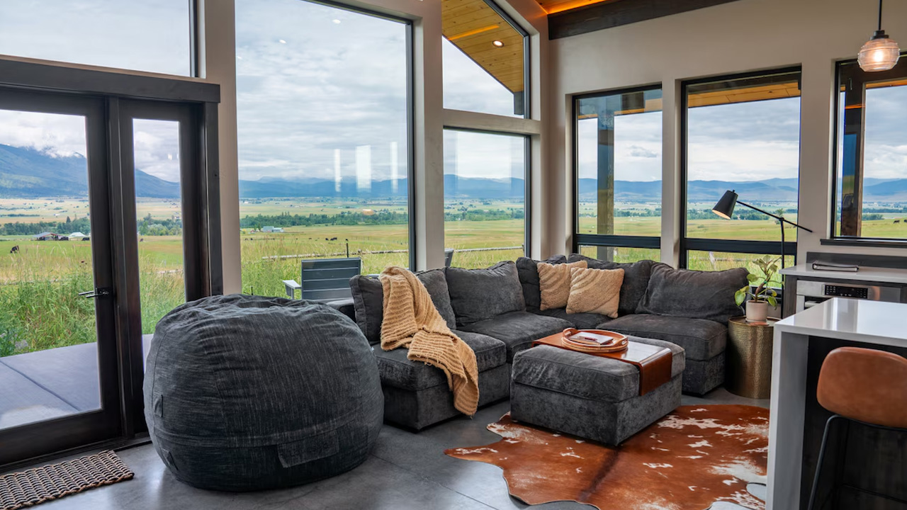 Highlander Cabin_Living Room_1