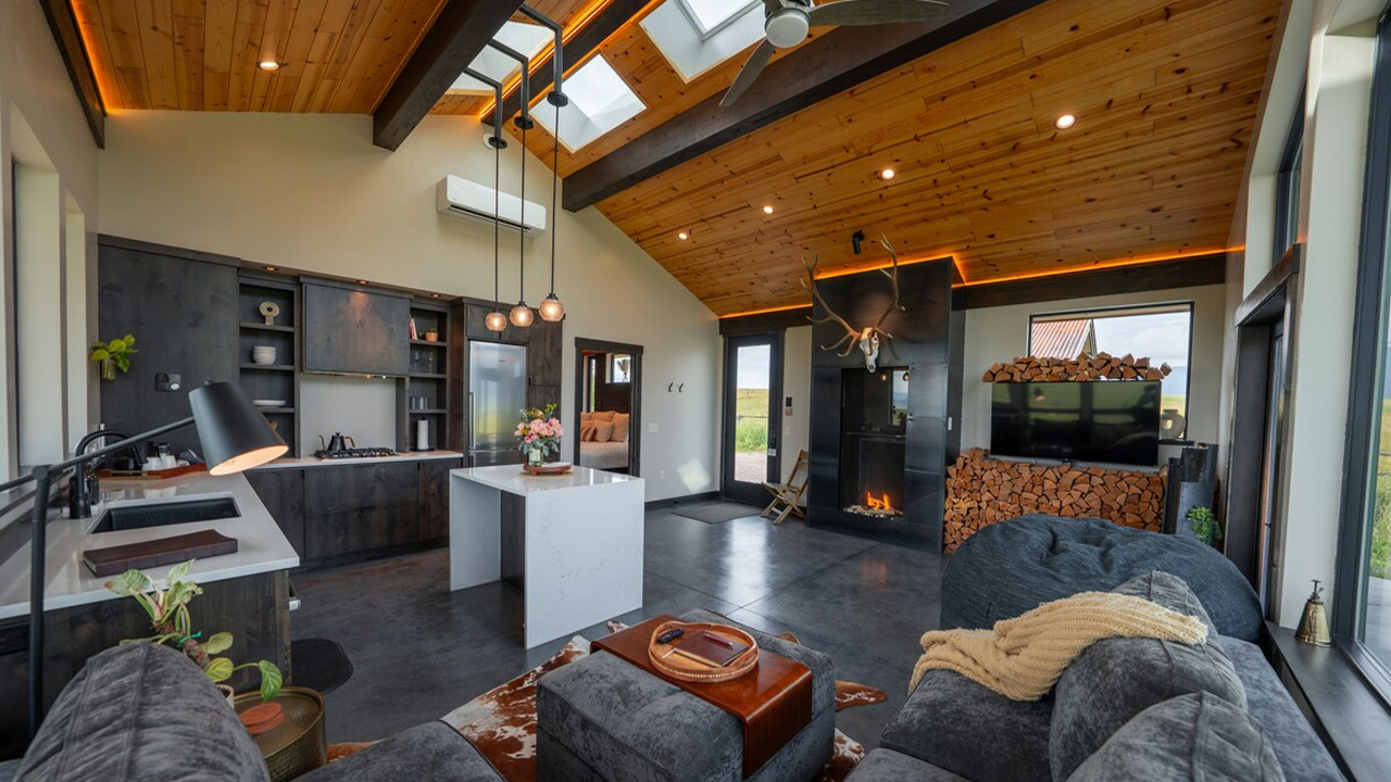Highlander Cabin_Living Room_2