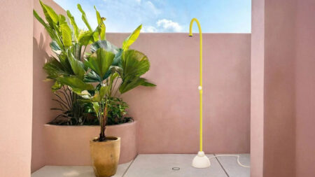 JEE-O Latest IZI Plug & Play Portable Outdoor Shower