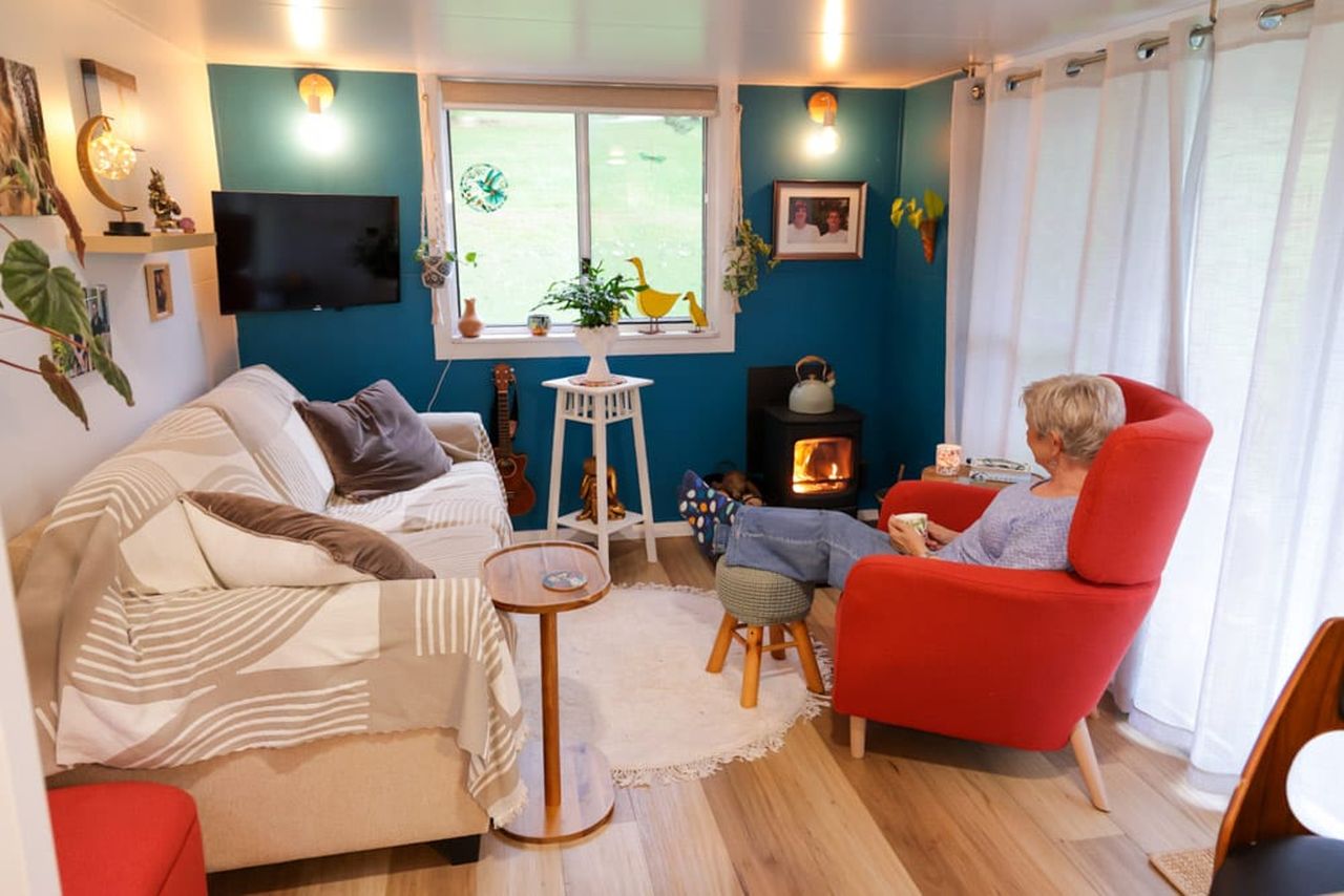 Koby’s Tiny House Features Two Standing Lofts With Connecting Catwalk