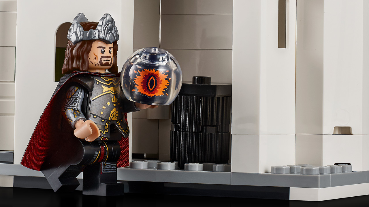 LEGO Icons The Lord of the Rings Minas Tirith set - Aragorn