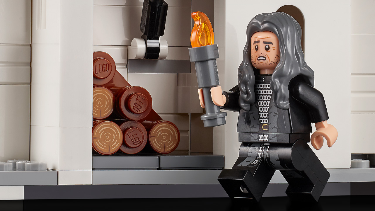 LEGO Icons The Lord of the Rings Minas Tirith set - Denethor