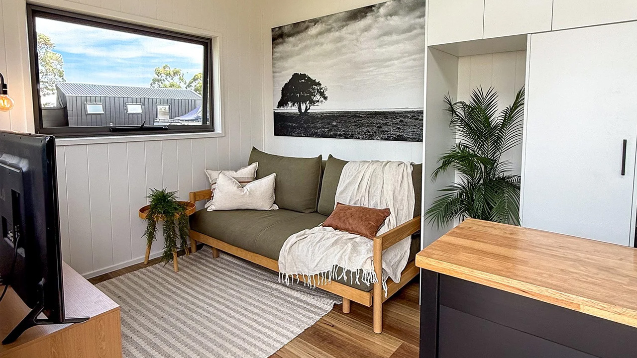 Melaleuca tiny house - living area