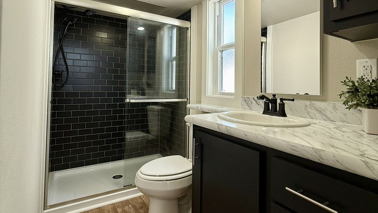 Primrose Tiny House - bathroom