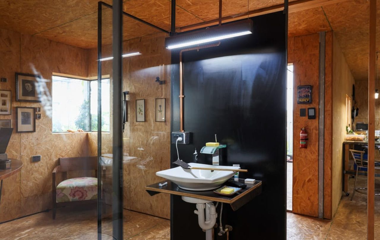 Rainer's Tiny House_Shower and Basin