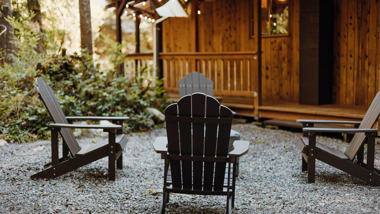 River Cabin_Outdoors