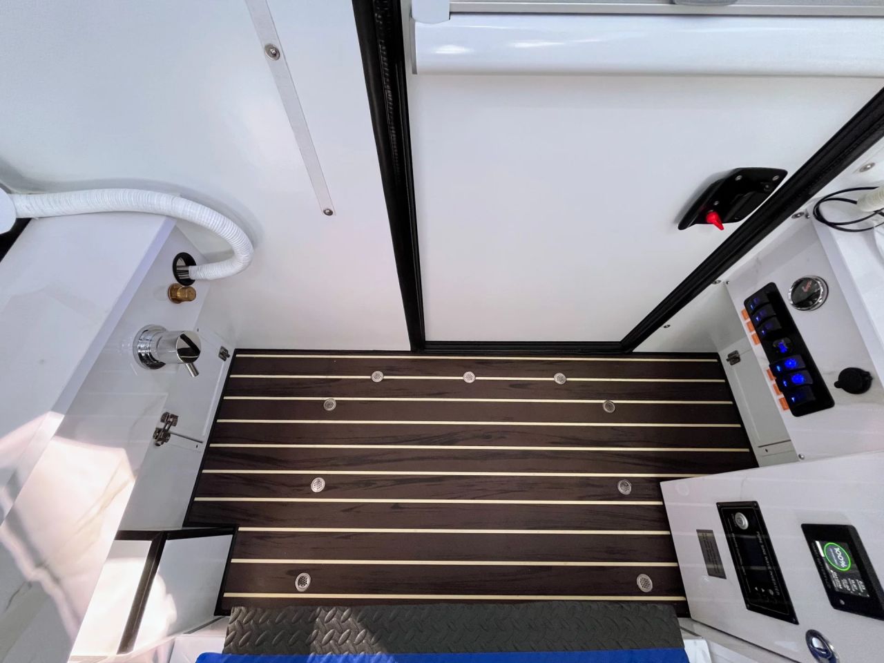 Roam Ride SL Truck Camper