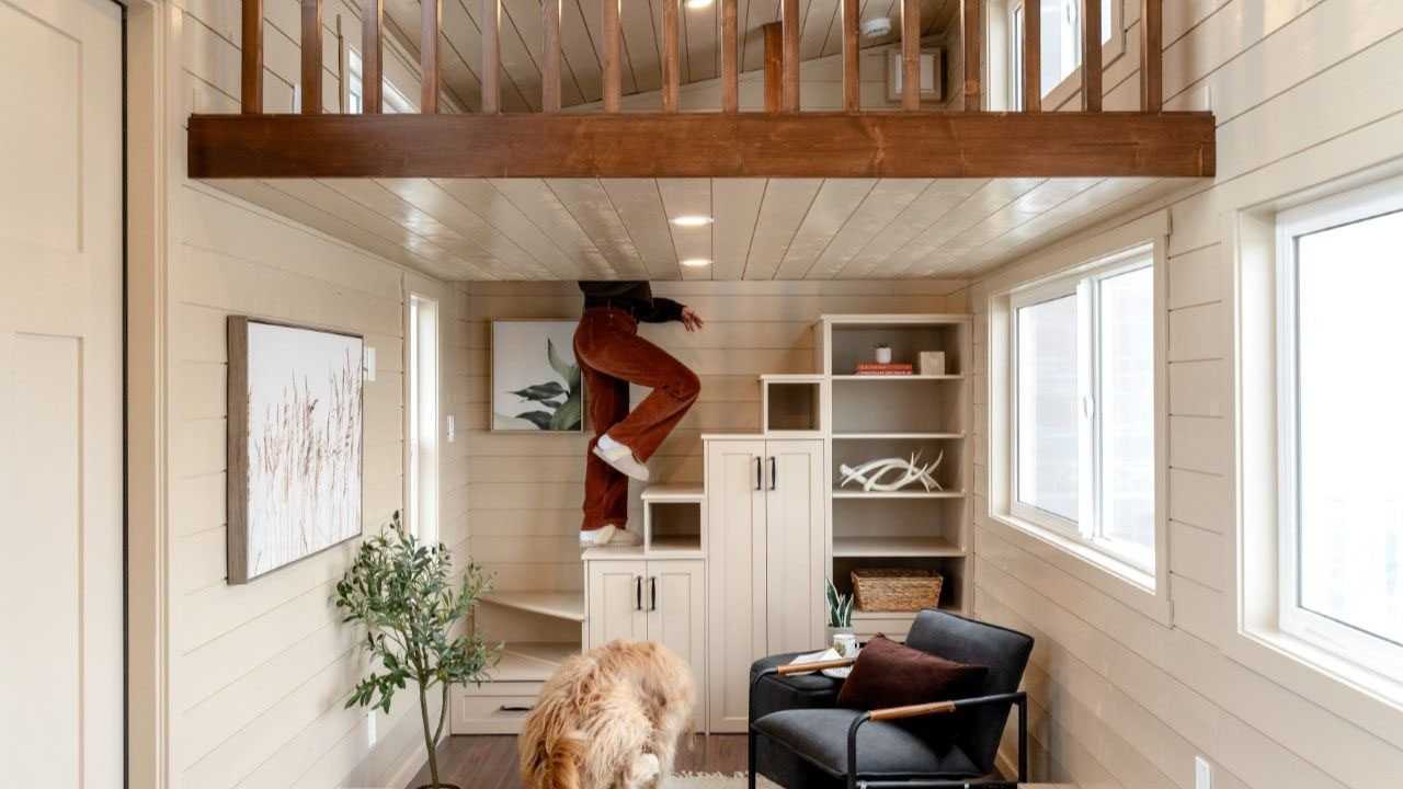 Ruby Bar Harbor Tiny House - living area