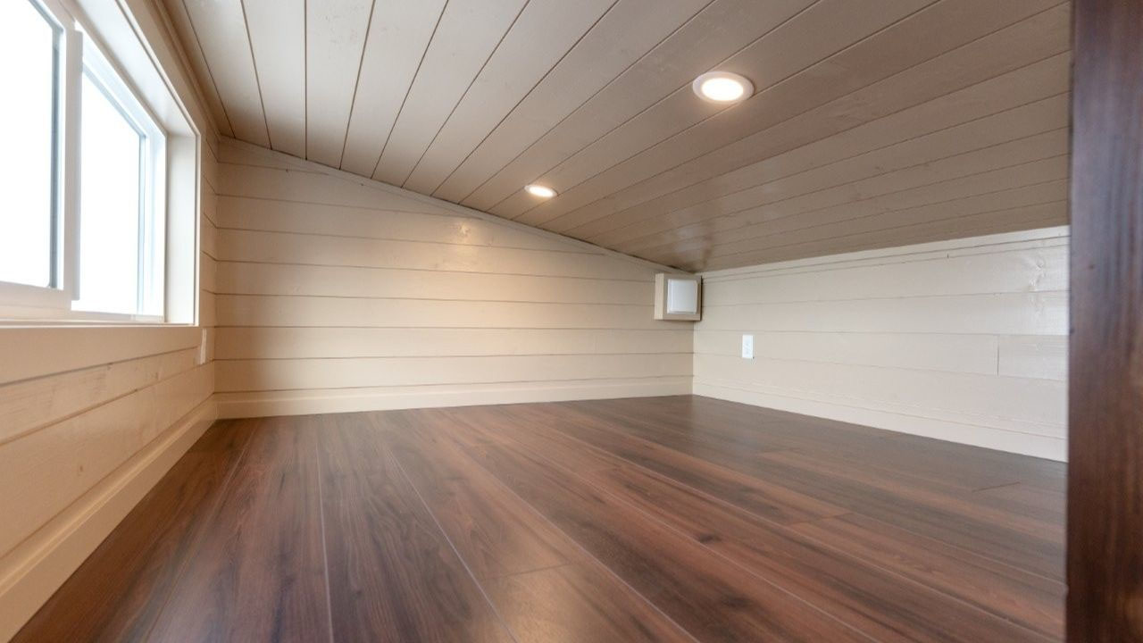 Ruby Bar Harbor Tiny House - secondary loft