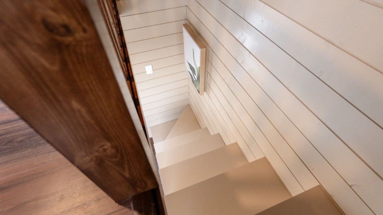 Ruby Bar Harbor Tiny House - staircase