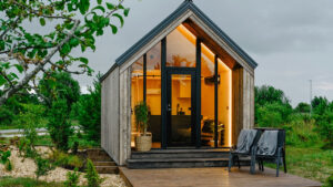 Ruum Tiny House Embraces Open Layout, Minimalist Living in Scandi-Inspired Design Ruum Tiny House_Ruum Tiny Houses