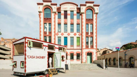 Sagnier Tiny House Takes Inspiration From Enric Sagnier’s Iconic Catalan Style Building Sagnier Tiny House Takes Cues From Famous Catalan Architecture by Enric Sagnier