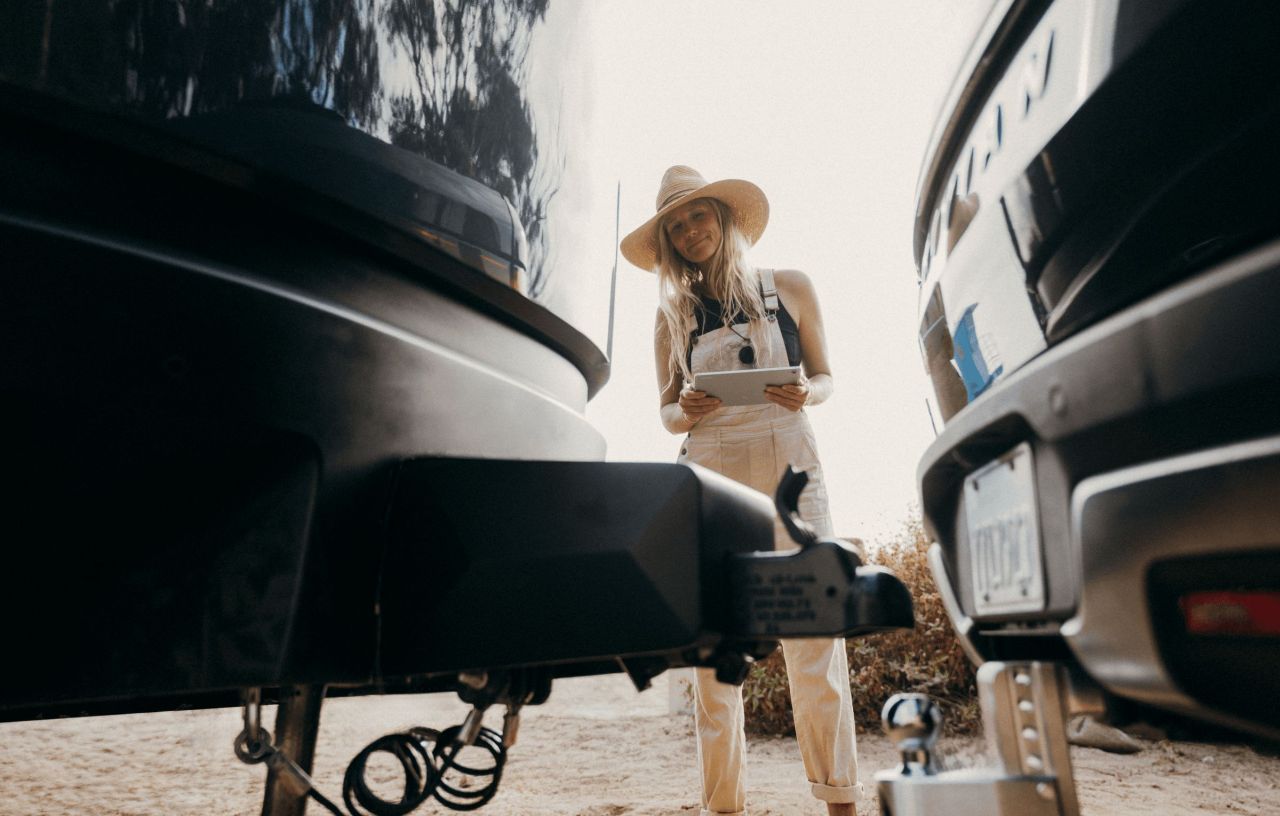 Self-Propelled Aboard T4 Hybrid Electric Trailer