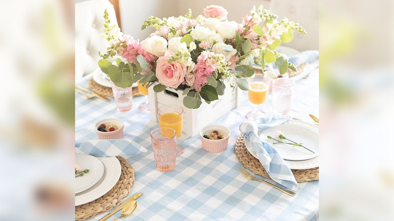 Simple Brunch Tablescape