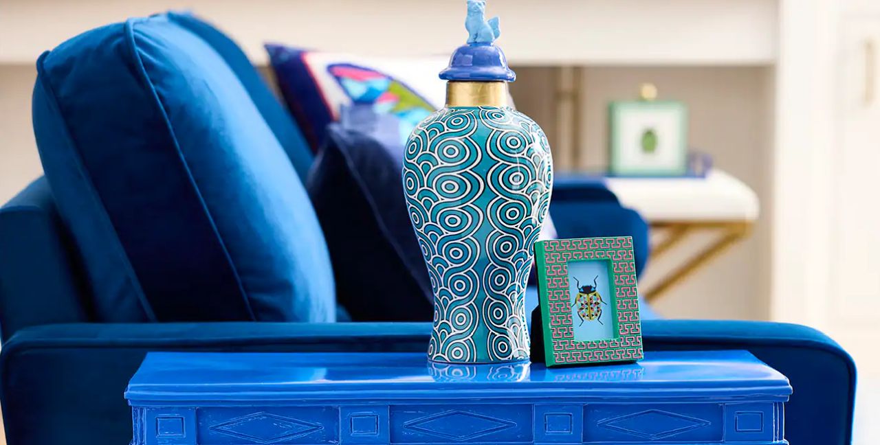 Tabletop Ceramic Urn with Lid