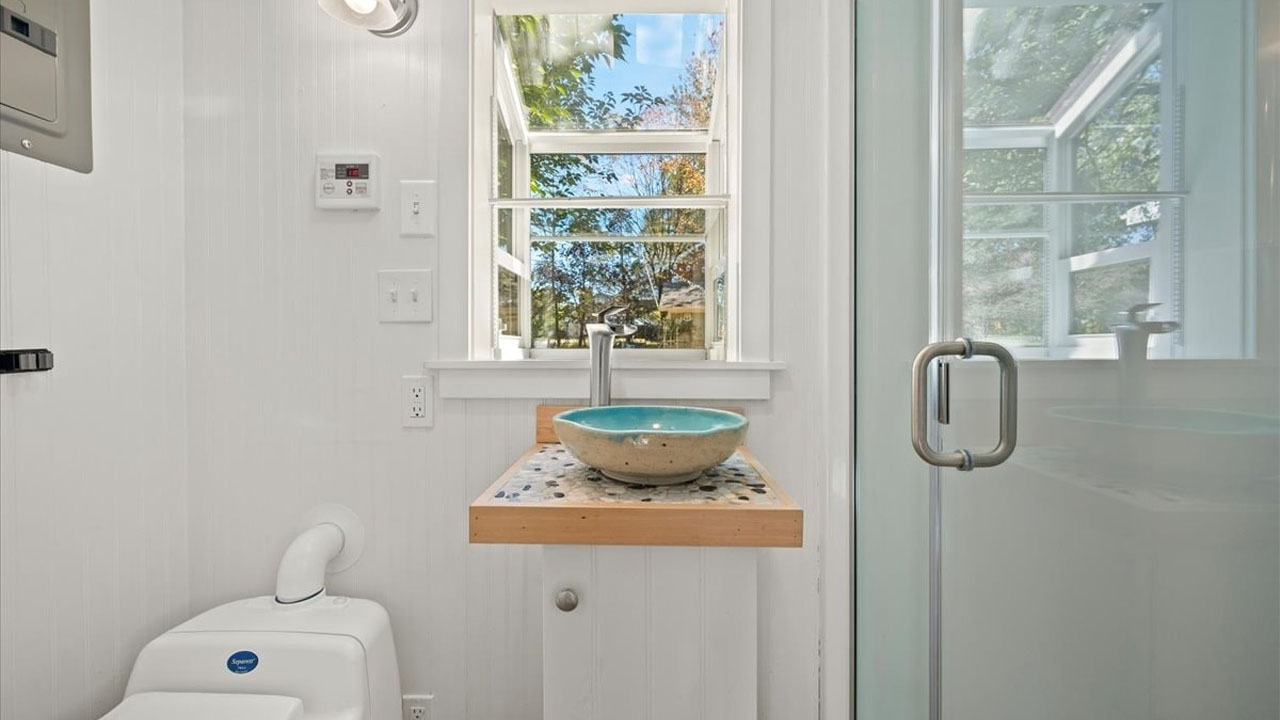 The white interior spreads the natural light