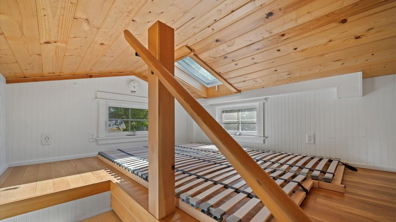 The loft bedroom of 22-feet tiny house