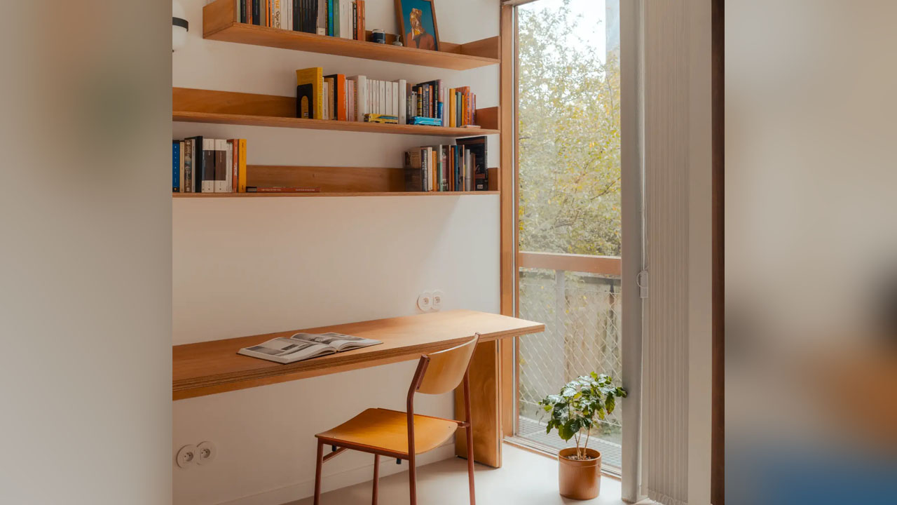 Multiple glazing and indoor windows flood interior with natural light