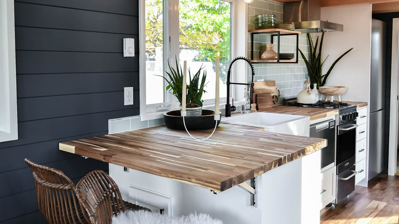Urban Kootenay Tiny House - kitchen
