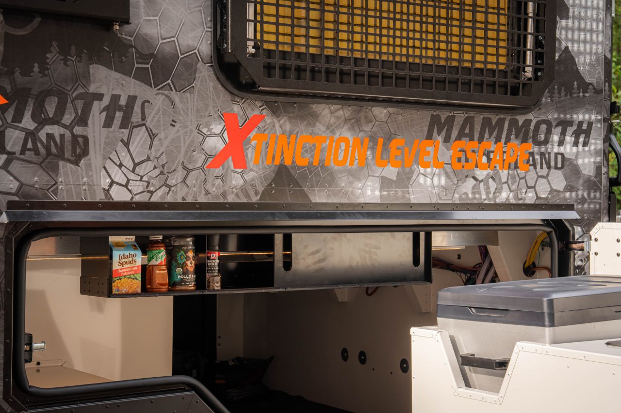 XLE off-road trailer by Mammoth Overland