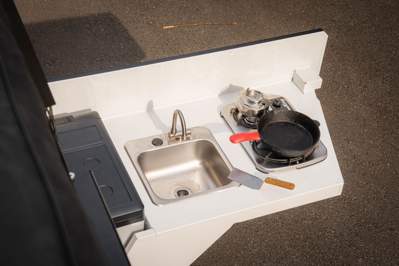 XLE off-road trailer by Mammoth Overland