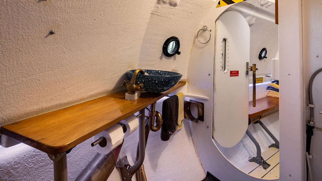 Yellow Submarine_Bathroom