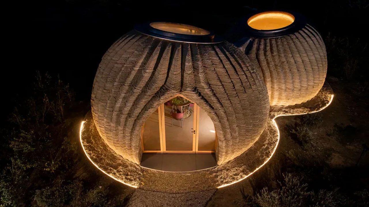 The sculptural appearance of 3D Printed Tecla House