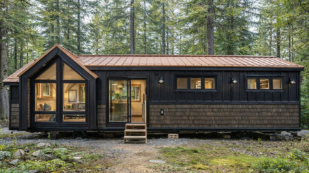 Apex tiny house Park Model in Canada