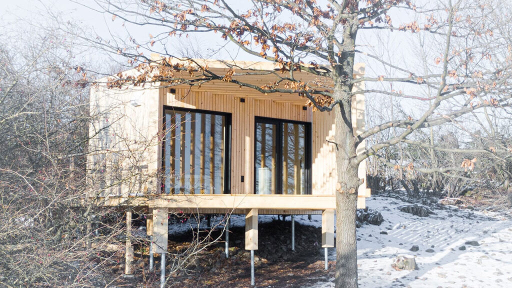 $48k Off-Grid Cubeco Tiny House Appears to Float Above Ground for Better Views and Privacy CUBECO Tiny House