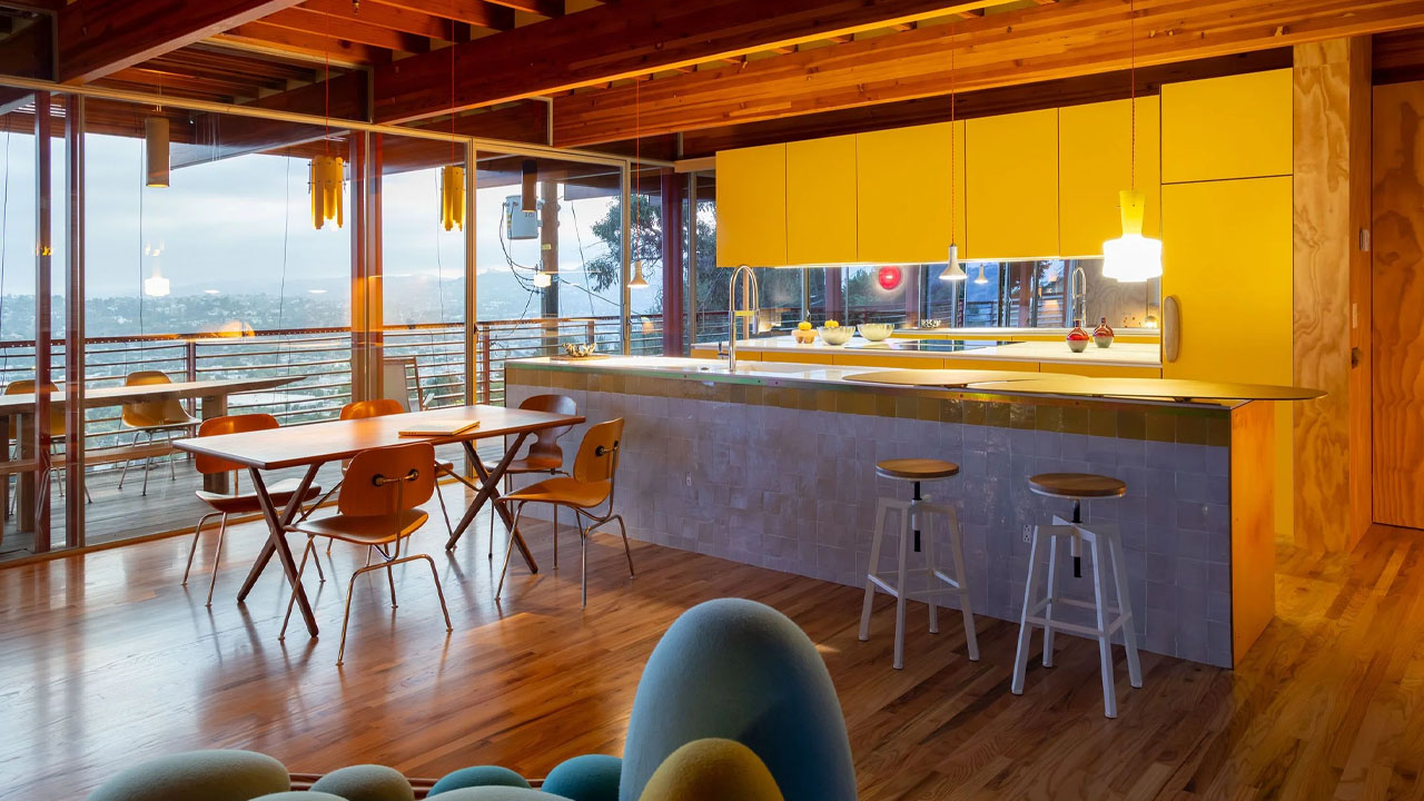 The kitchen island adds decorative vibe to the living space