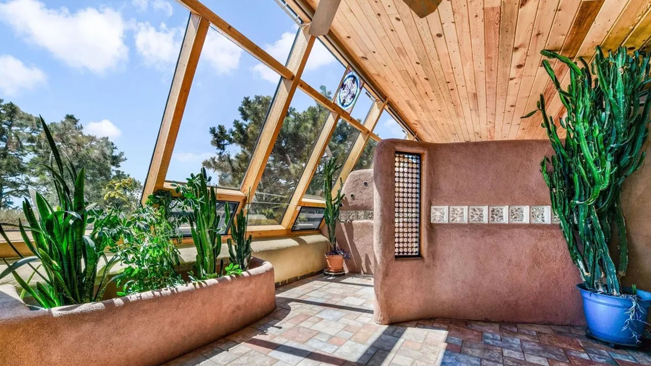 Earth Home for Sale in Black Forest Colorado - gardening space indoors