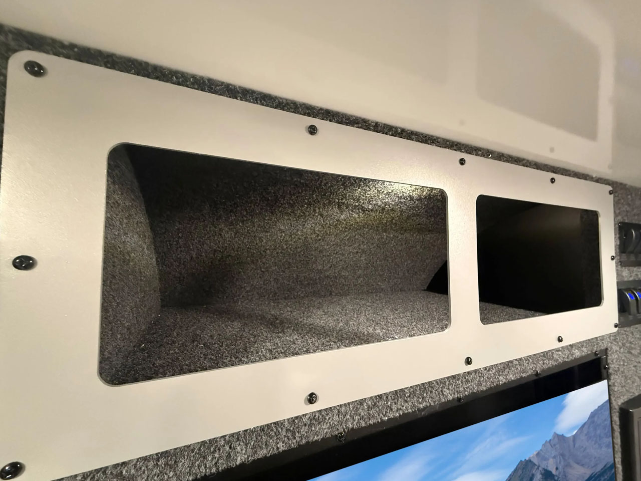Encore RV ROG 12RK-FB Camper Trailer