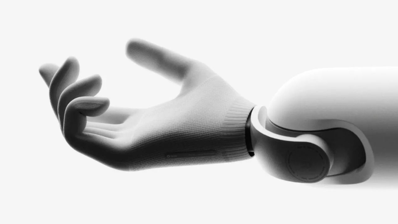 Eno Home Robot human like hands