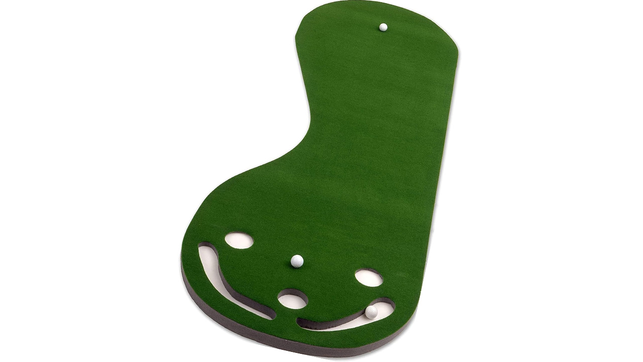 Father's Day Golf Gifts to get - PUTT-A-Bout Par Three Golf Putting Green