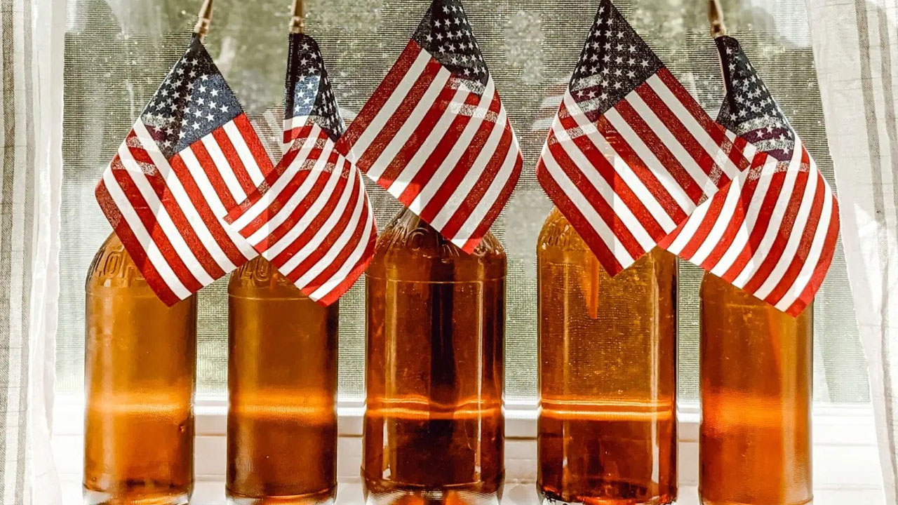 Fourth of July Laundry Room Décor