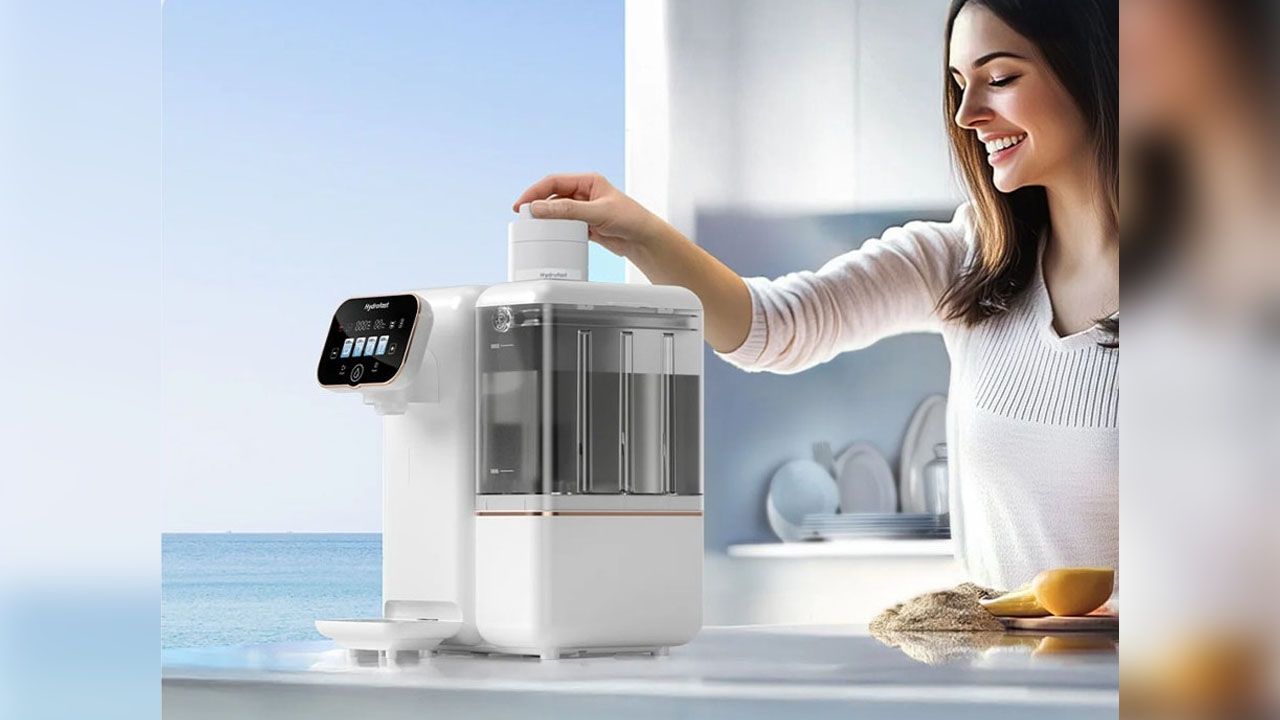 You can easily change Hydrofast B100's old filter with a mere twist and pull.