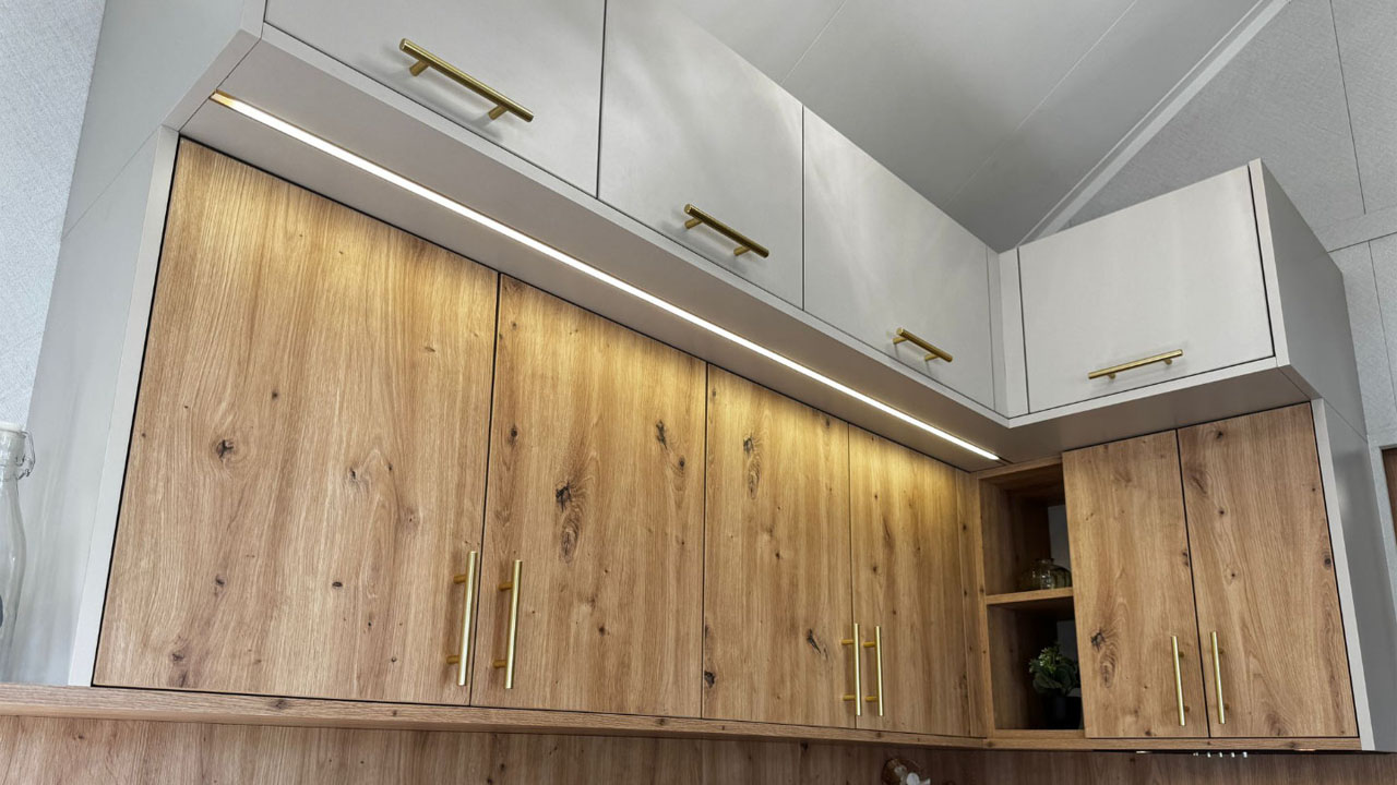 Expansive cabinetry of kithen