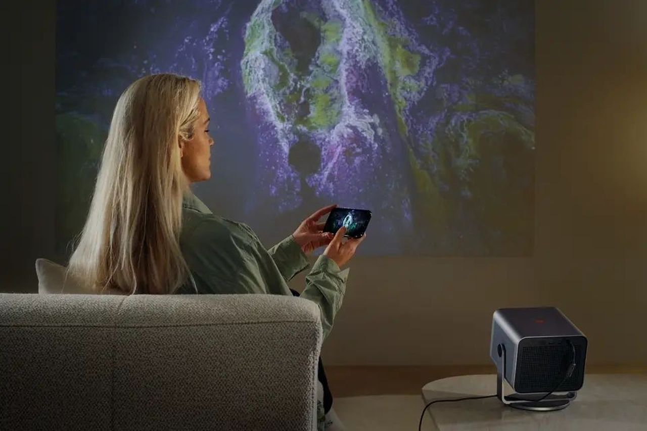 Leica Cine Compact 1 Mini 4K Projector