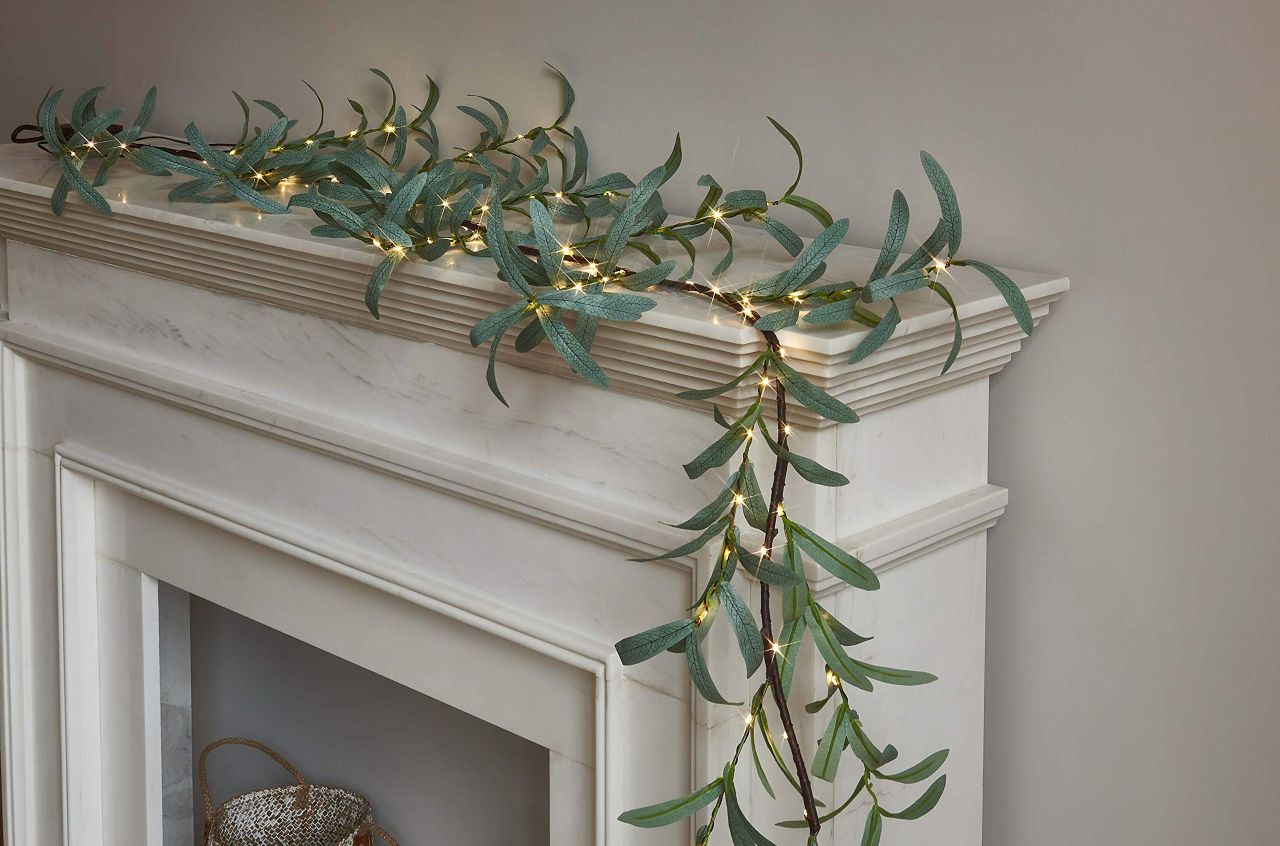 Lighted Olive Garland
