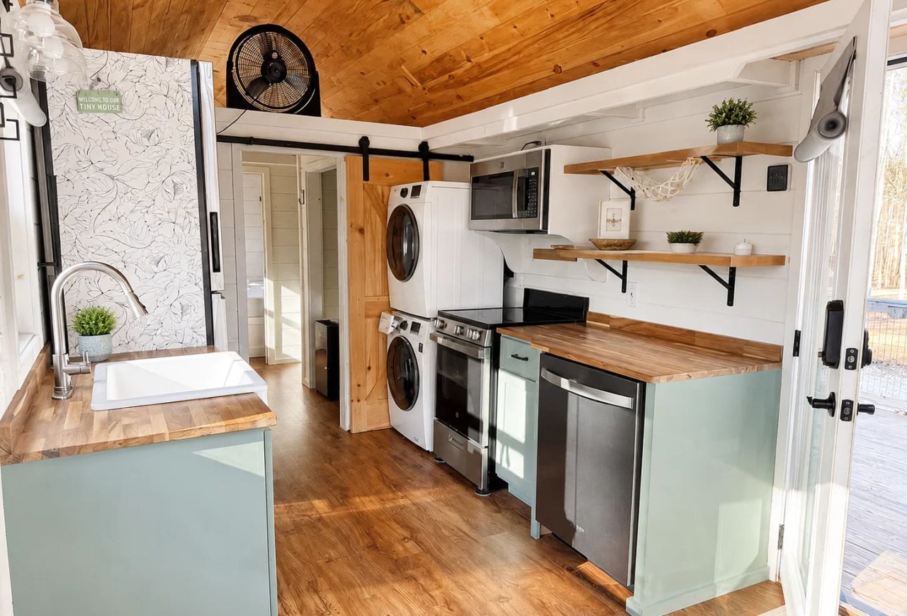 Mountain Escape Tiny House_Kitchen